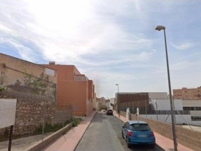 Casa en venta en San Luis, Almería