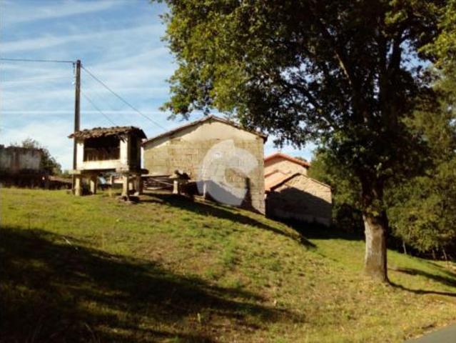 Casa en venta en Amoeiro, Ourense