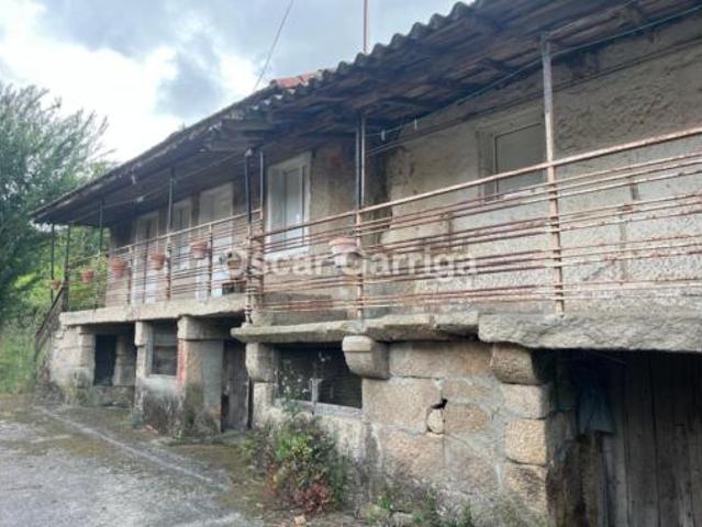 Casa en venta en Amoeiro, Ourense