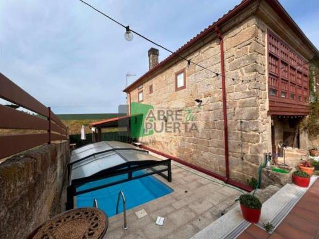 Casa en venta en Amoeiro, Ourense