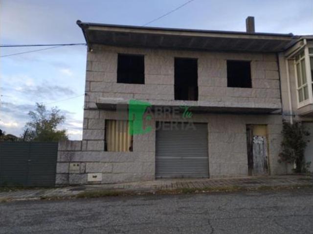 Casa en venta en Poutás, Amoeiro