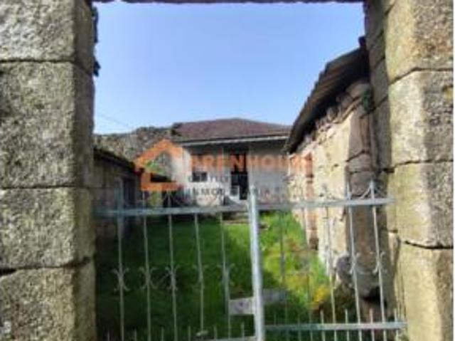 Casa en venta en Amoeiro, Ourense