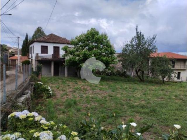 Casa en venta en Amoeiro, Ourense