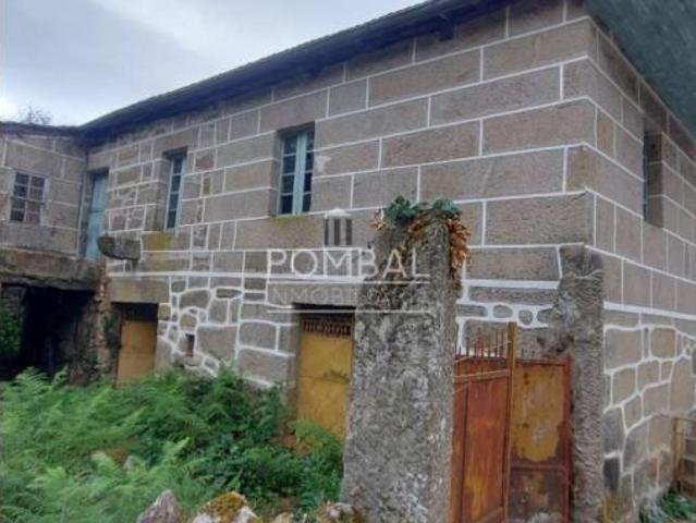 Casa en venta en Amoeiro, Ourense