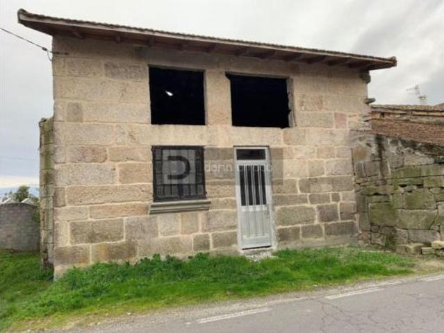 Casa en venta en Amoeiro, Ourense