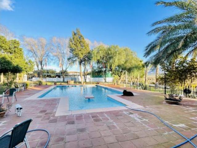 Casa en venta en Antequera, Andalucía