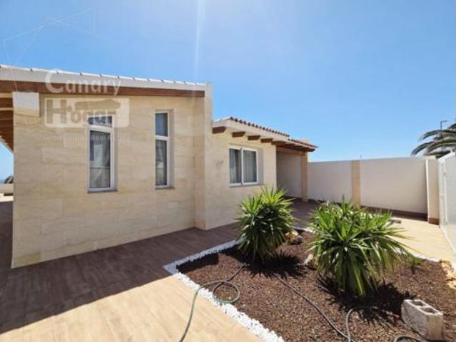 Casa en venta en Arico, Canarias