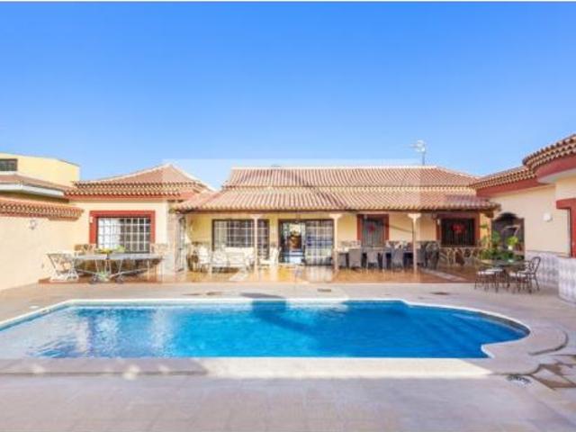 Casa en venta en Las Rosas, Arona