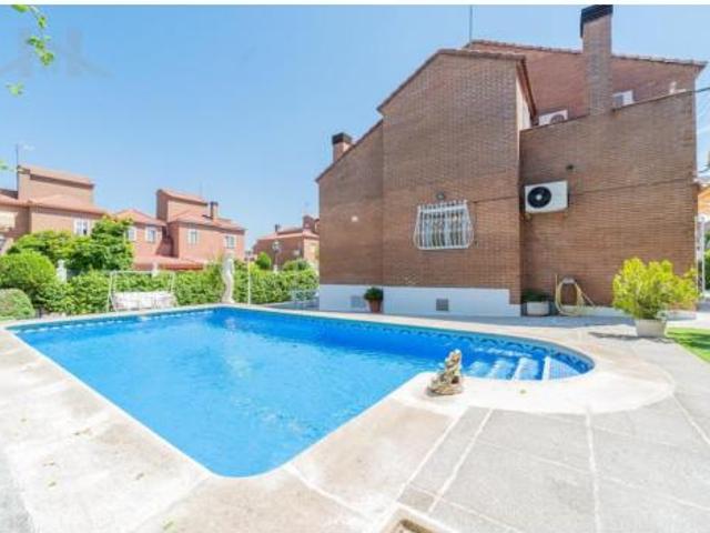 Casa en venta en Arroyomolinos, Madrid
