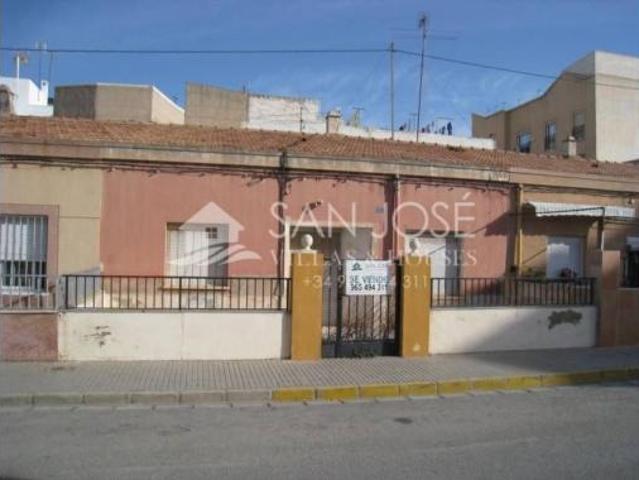 Casa en venta en el Vinalopó Mitjà / El Vinalopó Medio, Valencia