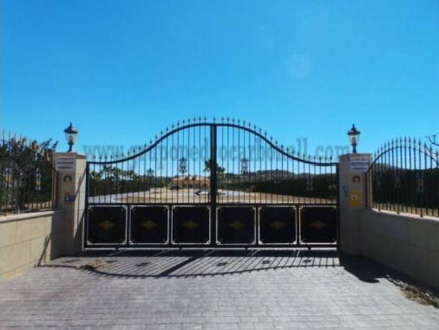 Casa en venta en el Vinalopó Mitjà / El Vinalopó Medio, Valencia