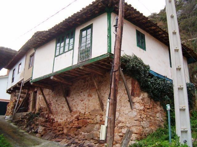 Casa en venta en Belmonte De Miranda, Tabláu