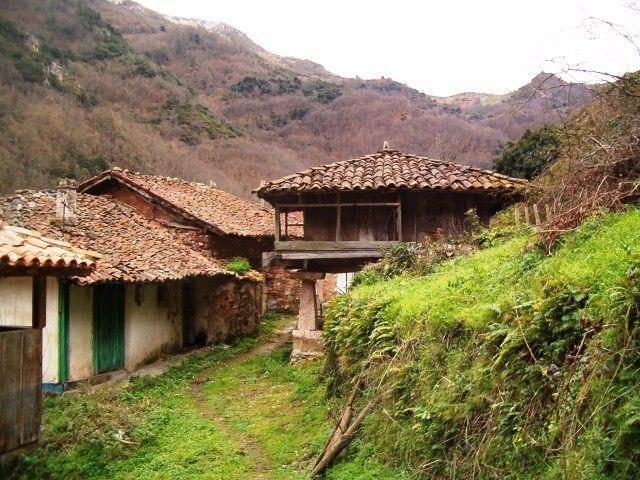 Casa en venta en Belmonte De Miranda, Asturias