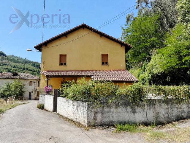 Casa en venta en Mieres, Asturias