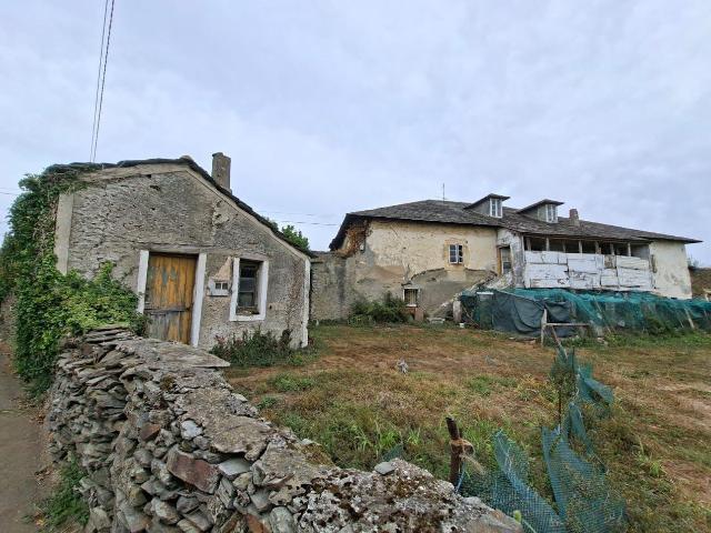 Casa en venta en Villauril, Navia