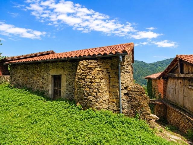 Casa en venta en Belmonte De Miranda, Asturias
