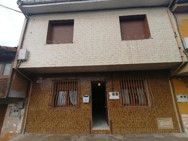 Casa en venta en Grado, El Rodacu