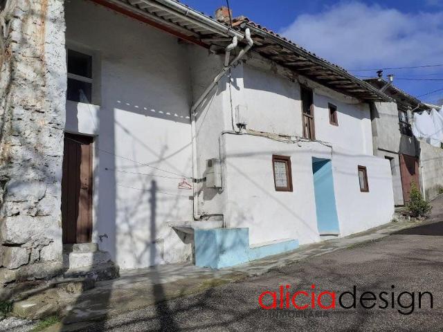 Casa en venta en Sariego, Moral