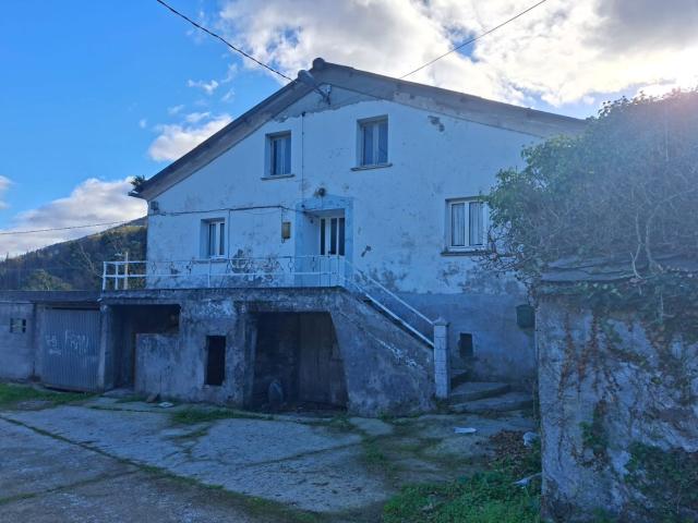 Casa en venta en El Franco, Asturias