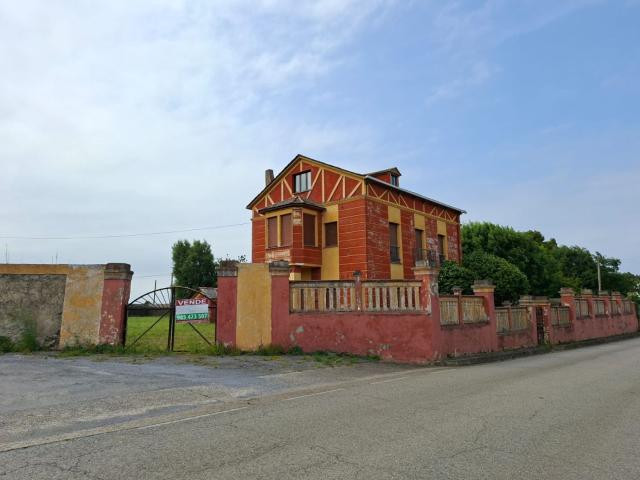 Casa en venta en Navia, Asturias
