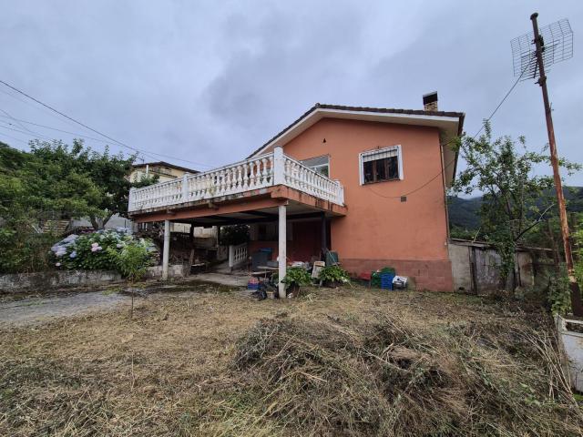 Casa en venta en Belmonte De Miranda, Asturias