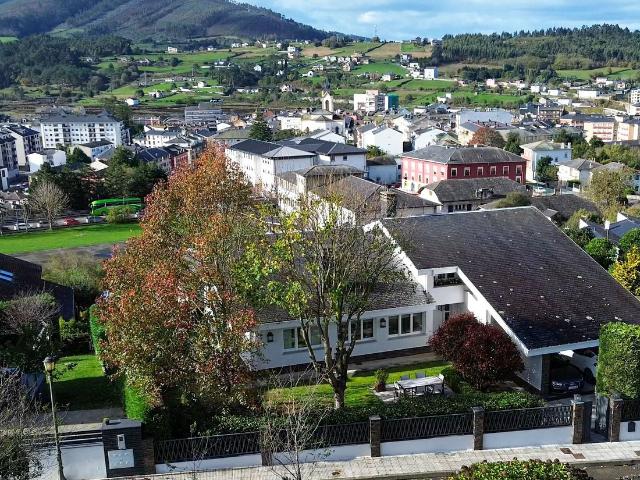 Casa en venta en Navia, Asturias