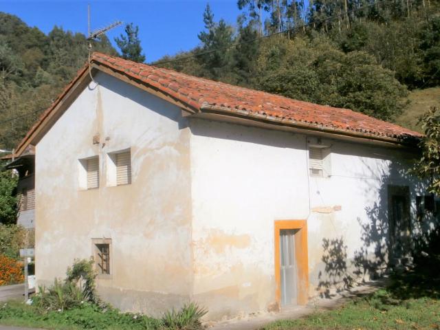 Casa en venta en Samartín, Salas