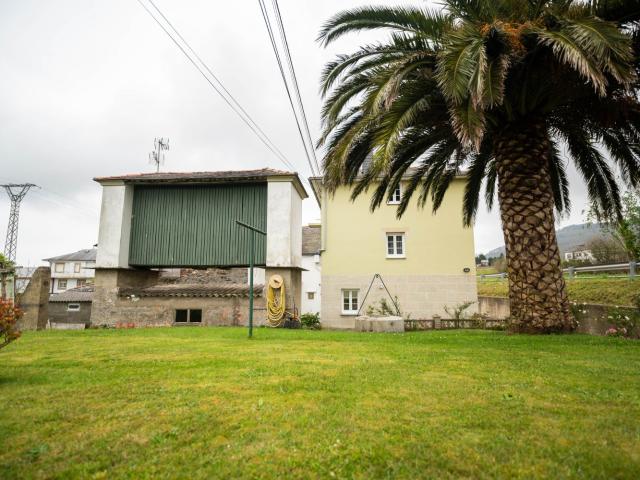 Casa en venta en Villauril, Navia
