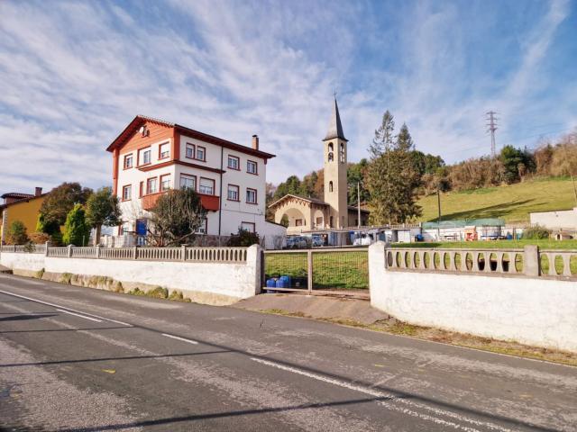 Casa en venta en Sariego, Asturias