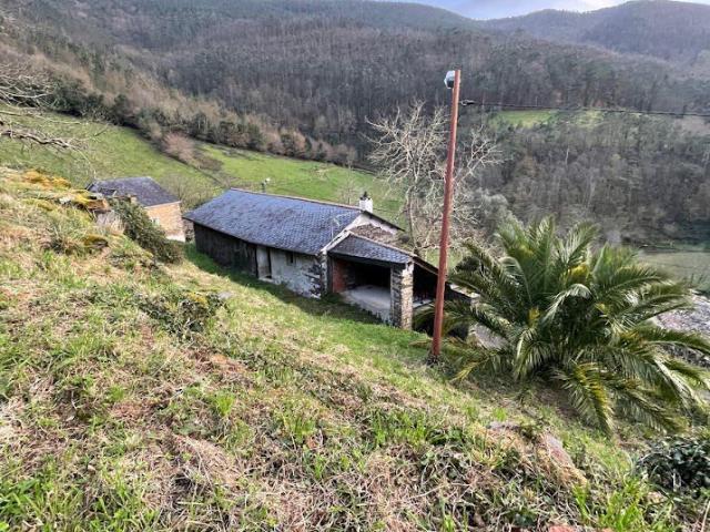 Casa en venta en Villauril, Navia