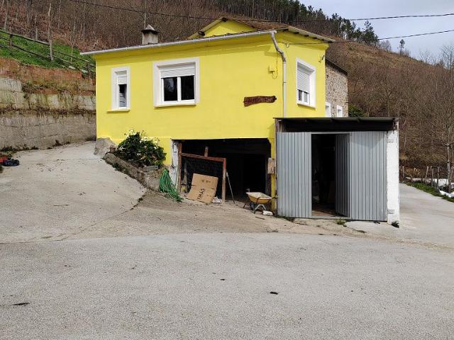 Casa en venta en Villayón, Asturias