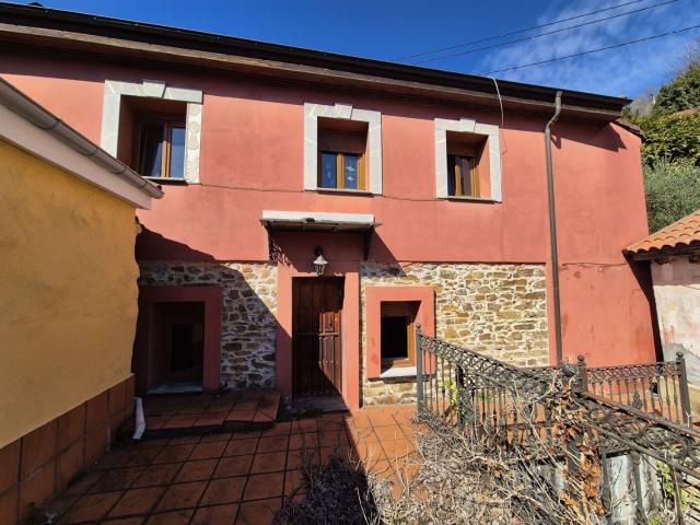 Casa en venta en Morea / Moreda, Aller