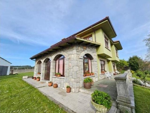 Casa en venta en Avilés, Asturias