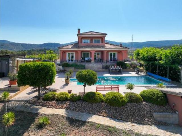 Casa en venta en Los Calderones, Ayora