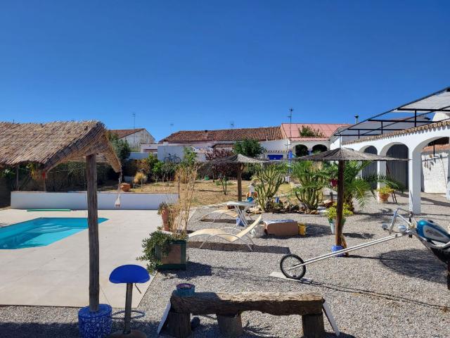 Casa en venta en Granja De Torrehermosa