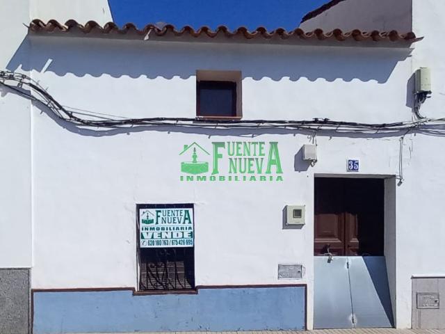 Casa en venta en Bodonal De La Sierra
