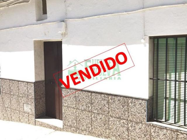 Casa en venta en Fuentes De León