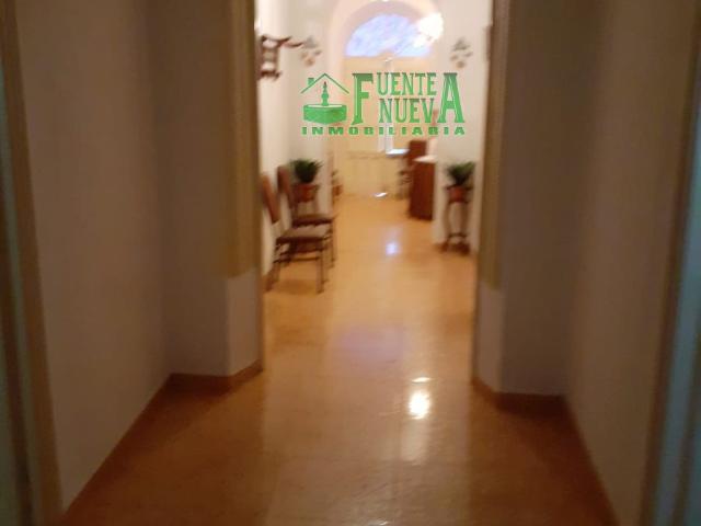 Casa en venta en Fuentes De León, Extremadura