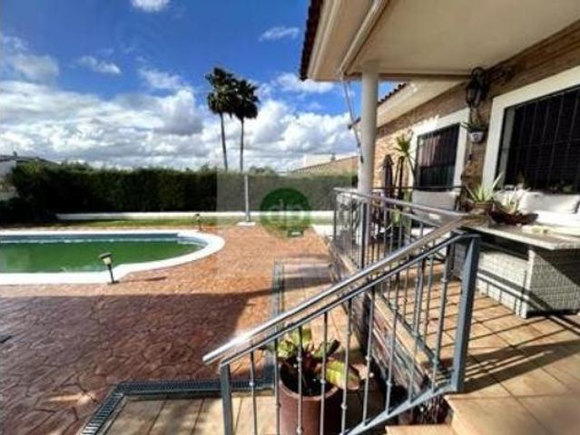Casa en venta en Badajoz, Urbanización Altos del Golf