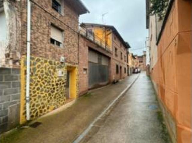 Casa en venta en Badarán, La Rioja
