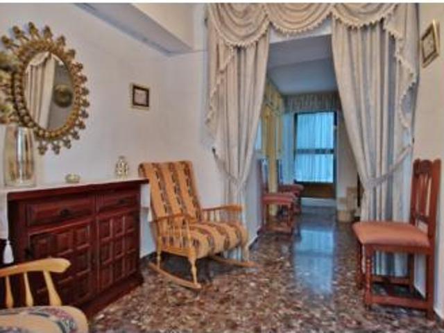 Casa en venta en Baena, Andalucía