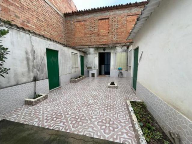 Casa en venta en Baena
