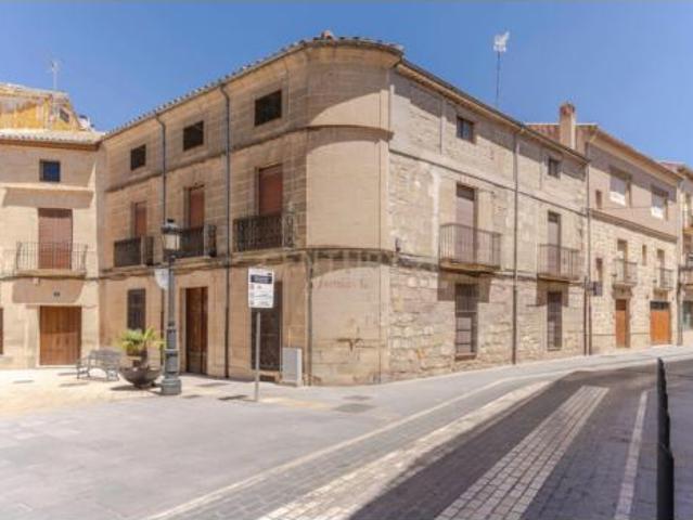 Casa en venta en Baeza, Andalucía