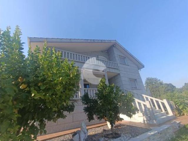 Casa en venta en Sobrado do Bispo, Ourense