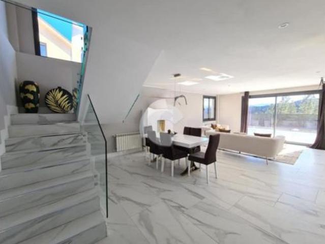 Casa en venta en A Valenzá, Ourense