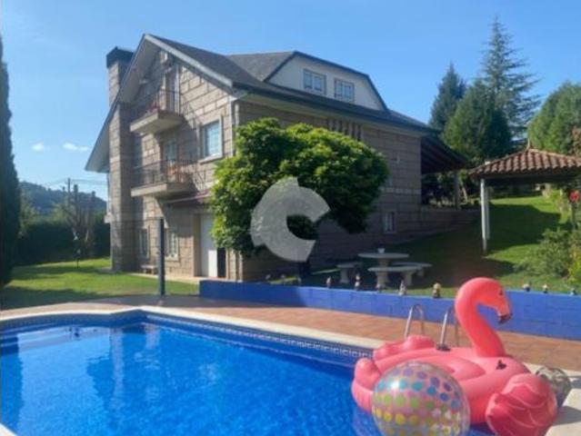 Casa en venta en Barbadás