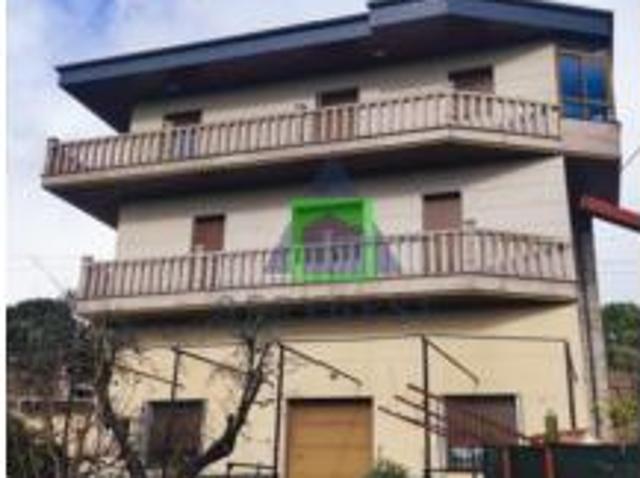 Casa en venta en A Valenzá, Ourense