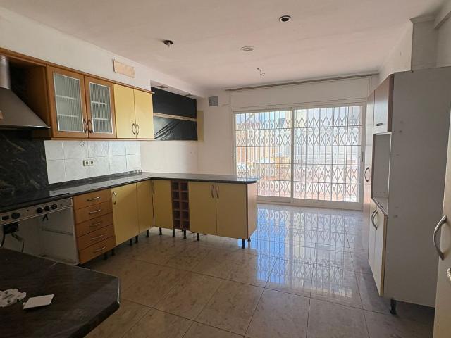 Casa en venta en Nou Barris, Barcelonès