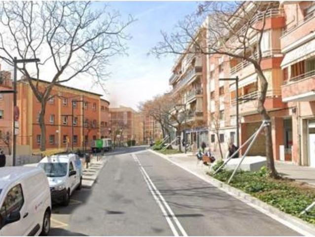 Casa en venta en Nou Barris, Barcelonès