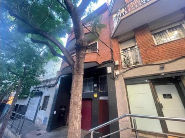 Casa en venta en Nou Barris, Barcelonès
